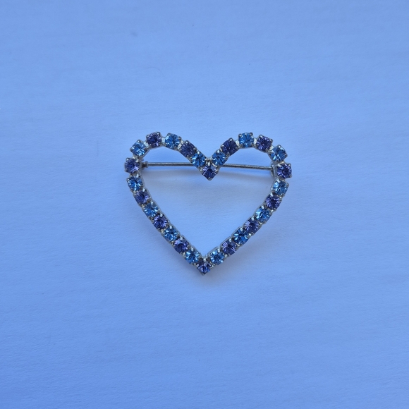 Vintage Blue Rhinestone Heart Brooch - Picture 4 of 4